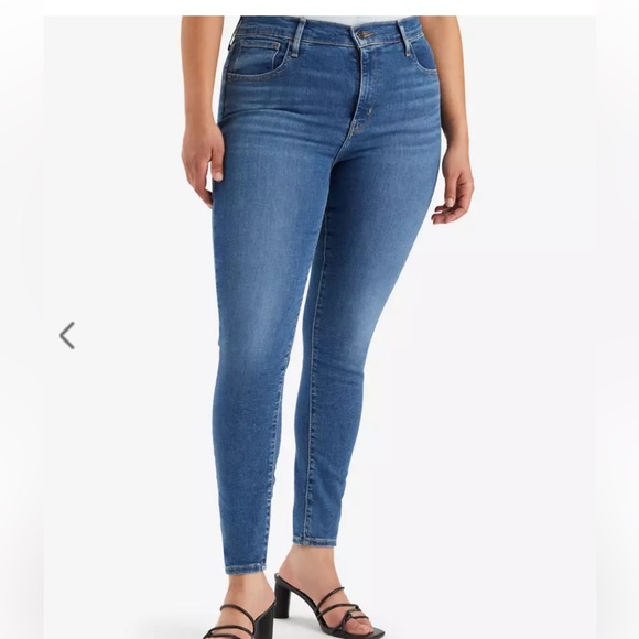 Levi's Denim - Levi’s 720 High Rise Super Skinny Jeans Size 29 Like New